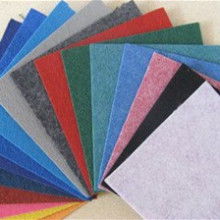 針刺地毯 傳統(tǒng)技藝與現(xiàn)代美學(xué)的融合